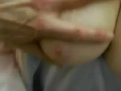 ਤੁਹਾਨੂੰ ਮੇਰੇ boobies ਨੂੰ ਪਿਆਰ ਕਰਨ ਜਾ ਰਹੇ ਹੋ