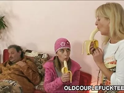 ਅਸੀਂ ਸ਼ੌਕੀਨ ਹਾਂ ਅਤੇ ਚੁਦਾਈ ਕਰਨਾ ਪਸੰਦ ਕਰਦੇ ਹਾਂ