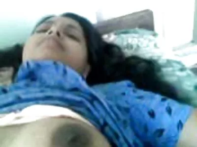 Petite GF ਘਰ ਇਕੱਲਾ ਹੈ