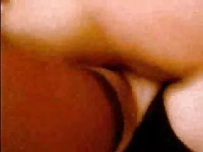 Brunette ਏਸ਼ੀਆਈ ਡਿਕ ਅਤੇ fucks ਚੂਸਦਾ ਹੈ