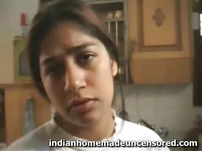 ਇੱਕ ਵੱਡੇ ਖੋਤੇ ਨਾਲ ਬੰਨ੍ਹ ਸੁਨਹਿਰੀ ਕੁੜੀ ਨੂੰ Fuck