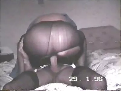 ਕਮਰੇ ਵਿੱਚ ਇੱਕ ਕੈਮਰਾ ਹੈ