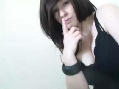 ਇੱਕ cute brunette ਨਾਲ ਸ਼ੁਕੀਨ ਸੈਕਸ