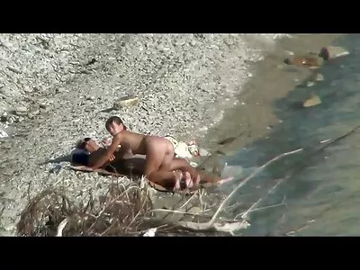 ਗਰਮ ਸ਼ੁਕੀਨ ਬੇਬੇ ਸੁੱਕੀ ਹੰਪਿੰਗ