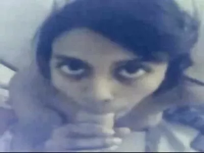 ਮੇਰਾ ਪਹਿਲਾ ਕੁੱਕੜ ਚੂਸ ਰਿਹਾ ਹੈ