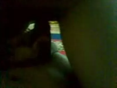 ਉਸ ਦੇ ਗੰਜੇ ਚੂਨੇ ਨੂੰ ਇੱਕ dildo ਦੀ ਲੋੜ ਹੈ